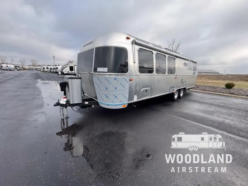 2026 Airstream Globetrotter 30RB - Photo 4