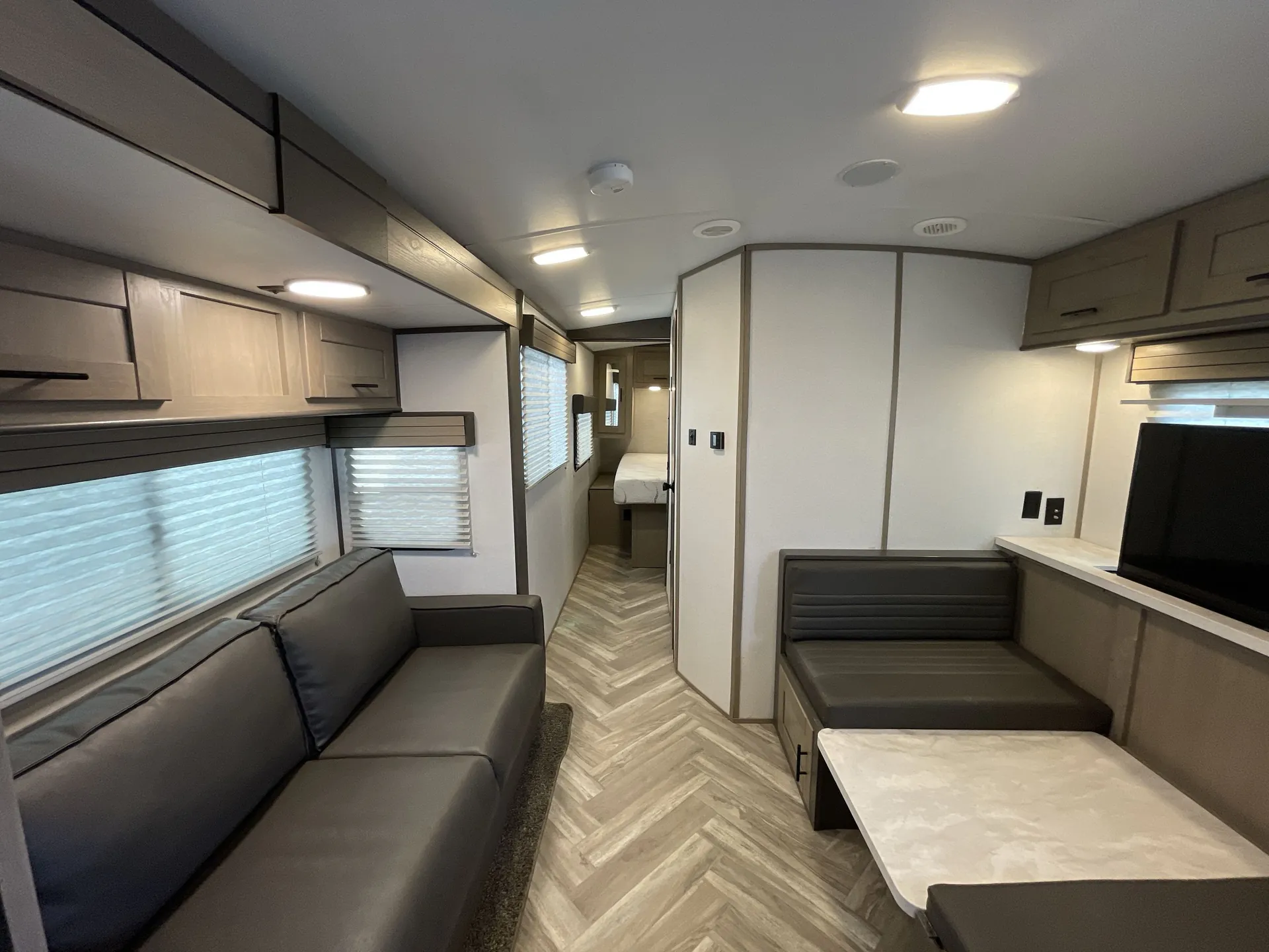 2021 Cruiser RV Shadow Cruiser SC248RKS — living area main