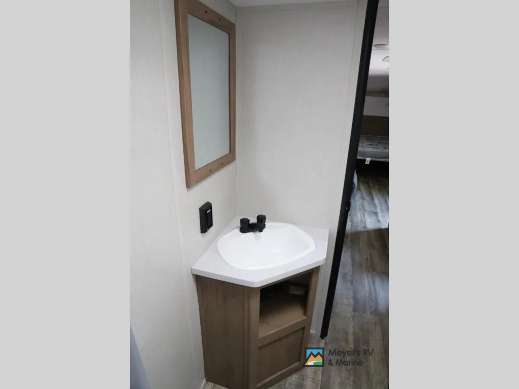 2024 Forest River Cherokee Wolf Den 26EV, Photos photo 19