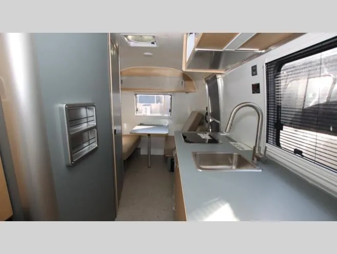 2026 Airstream World Traveler 22RB - Photo 4