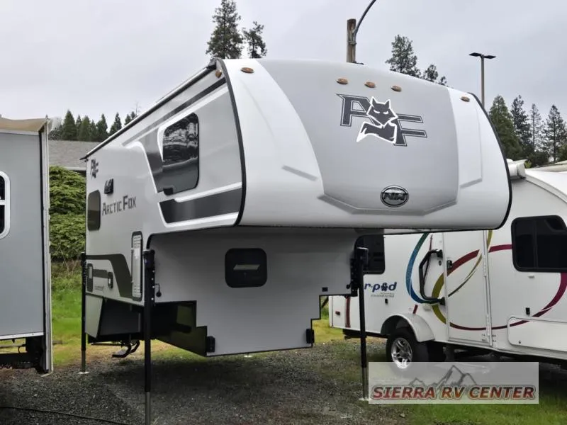 2026 Northwood Arctic Fox Camper 865 - Photo 2