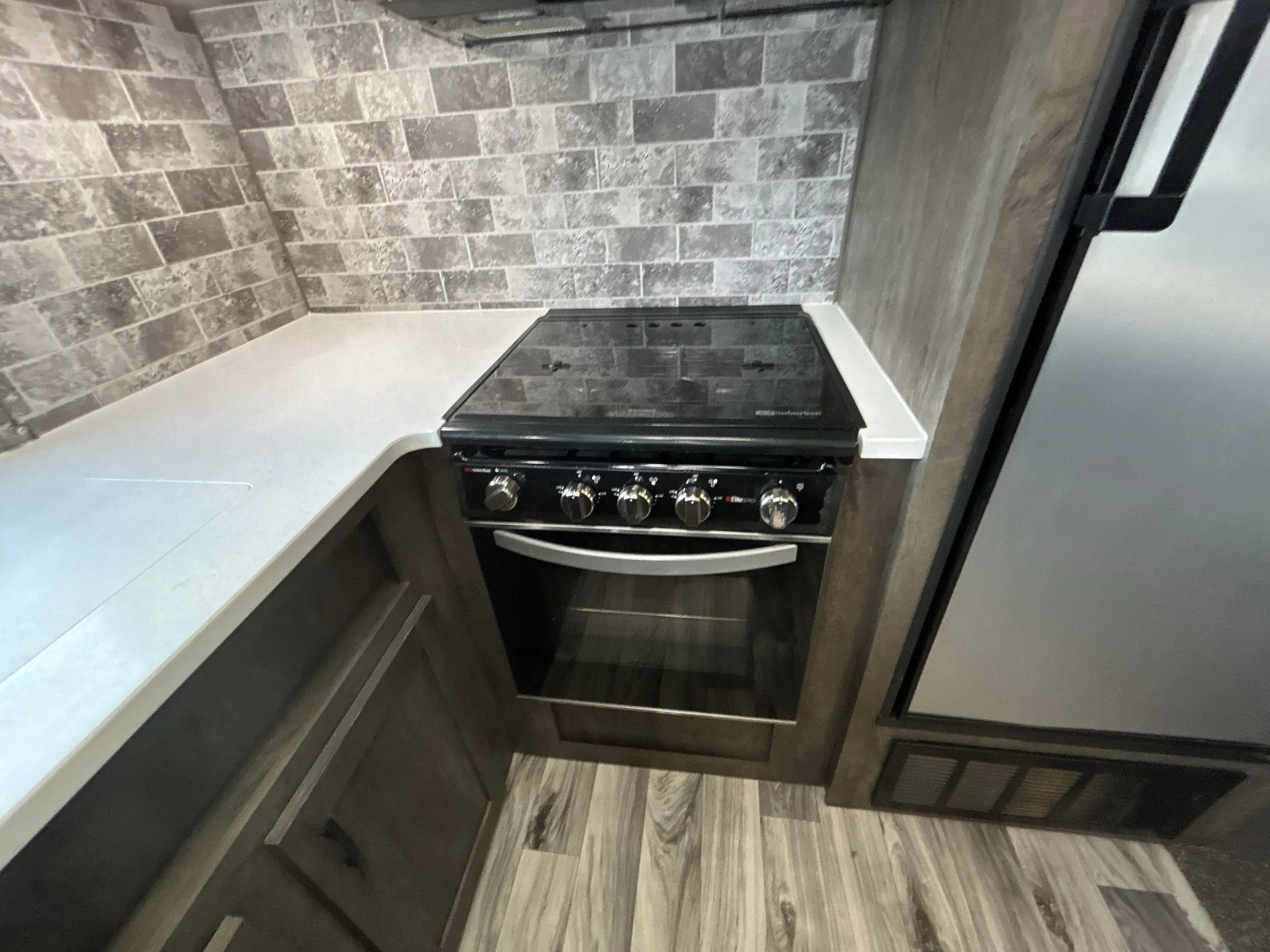 2020 Forest River Sonoma 2903RK dealer photo 9 from Camping World