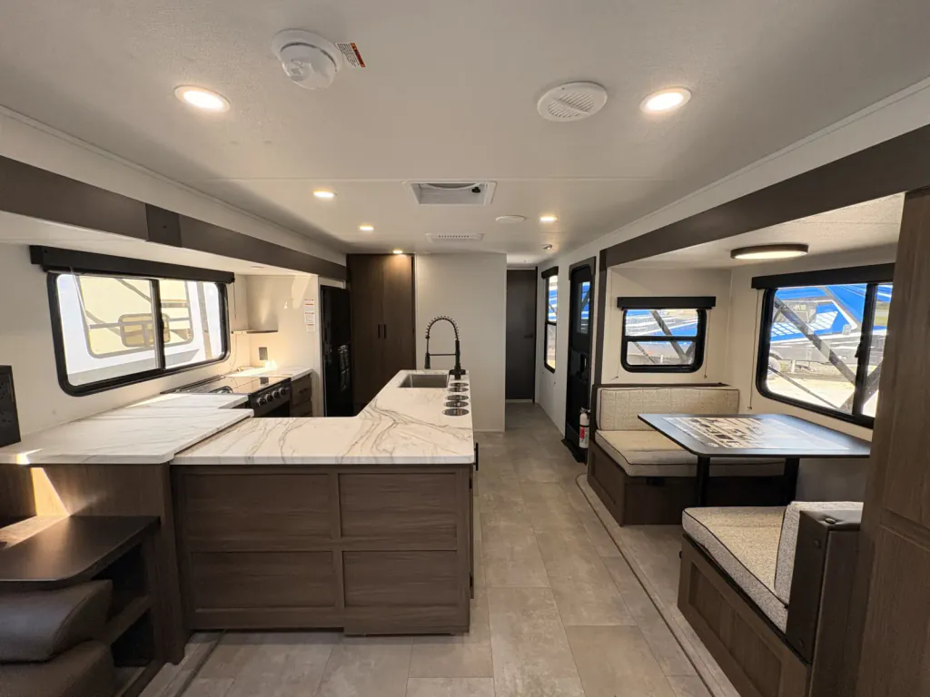 2027 Forest River Tracer 286RL, Photos photo 7
