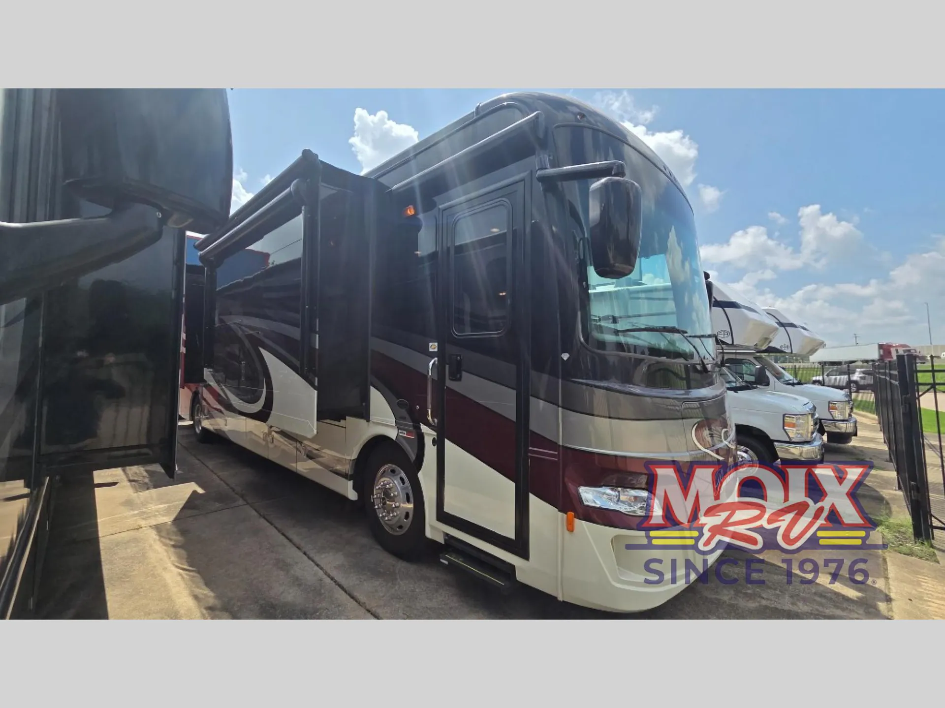 2016 Forest River Berkshire XL 40BH - Photo 2