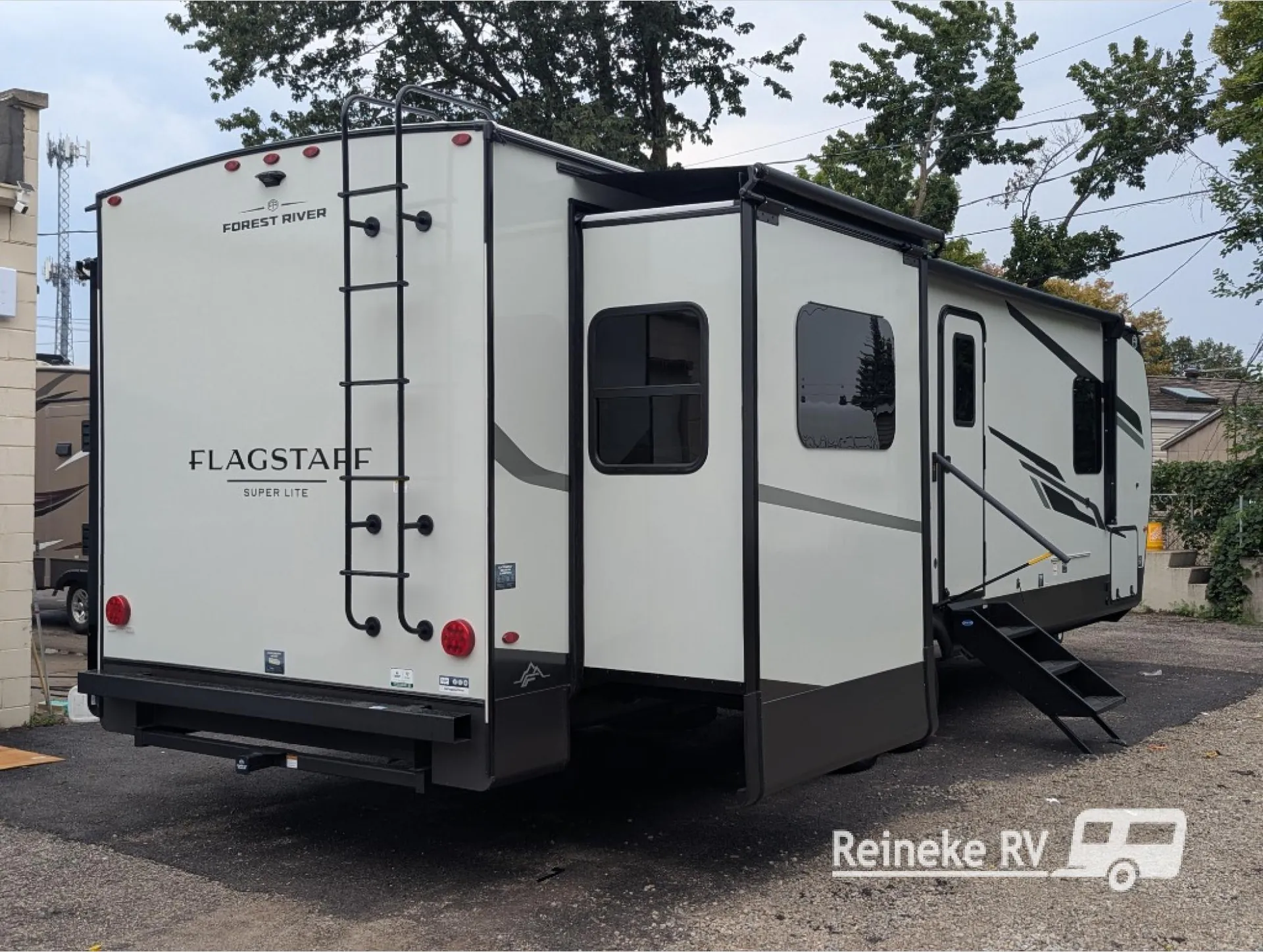 2027 Forest River Flagstaff Super Lite 29FBRL — Photo 6