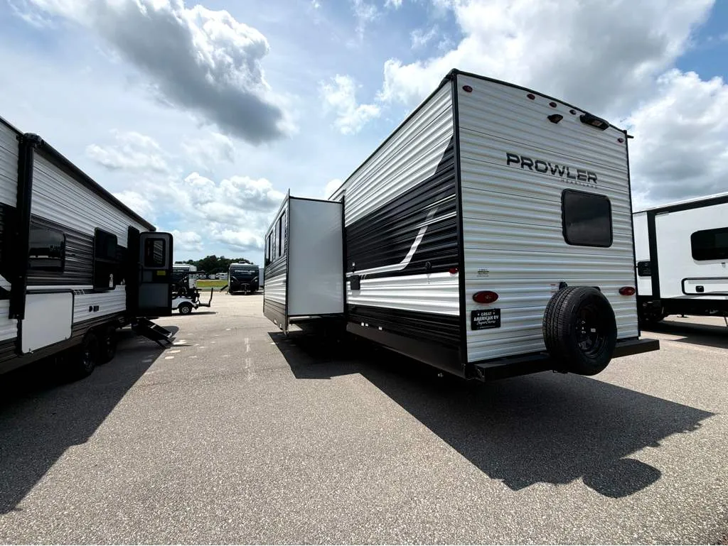 2027 Heartland Prowler 2802BHS - Photo 4