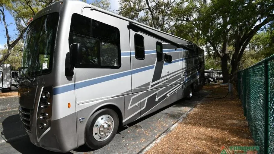 2026 Thor Motor Coach Outlaw 38K - Photo 2