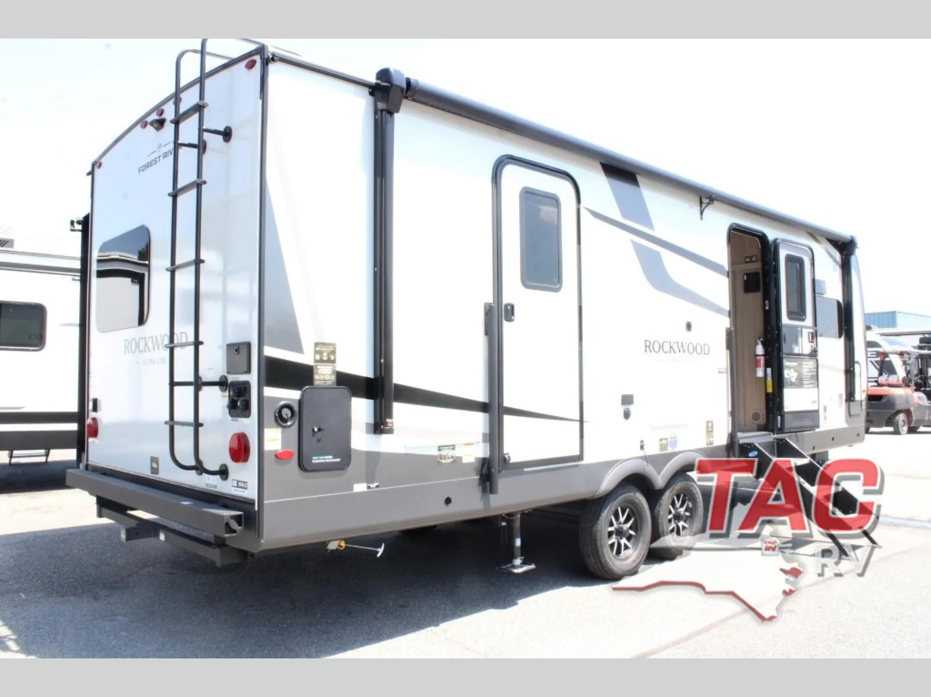 2027 Forest River Rockwood Ultra Lite 2608BS — Photo 7