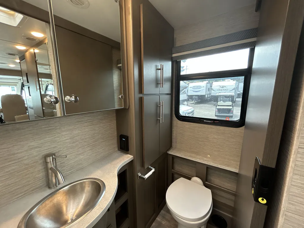 2023 Thor Motor Coach Axis 24.3, Photos photo 17