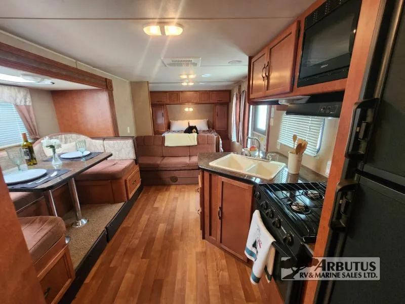 2013 Forest River Cherokee Grey Wolf 23BD - Photo 2