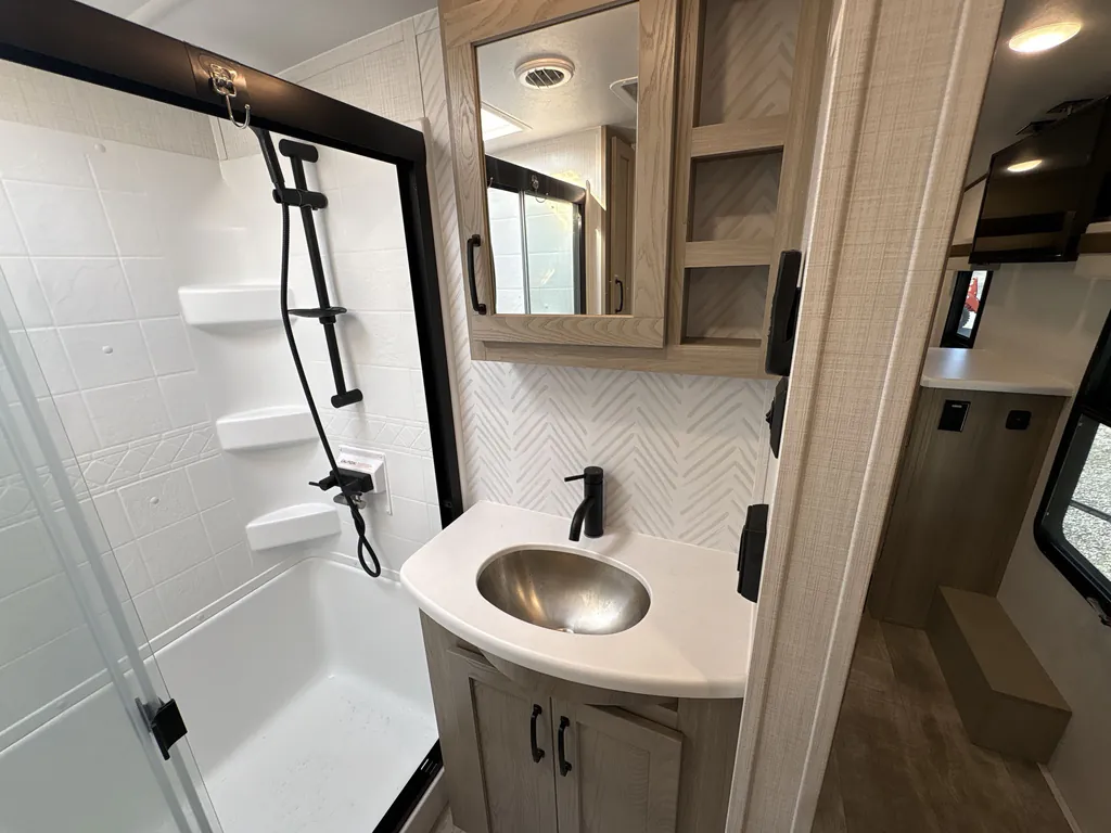 2024 Forest River Rockwood Signature 372RL, Photos photo 16