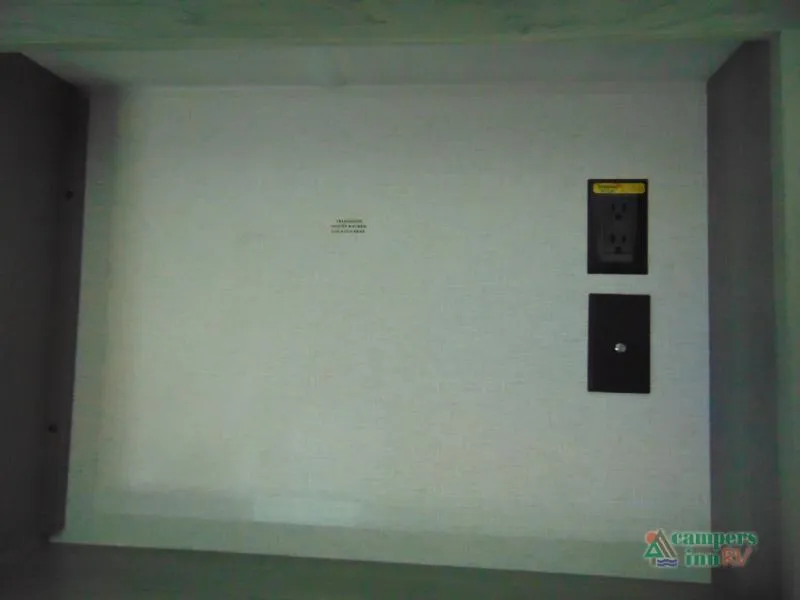 2025 Keystone RV Hideout 240BH - Photo 4