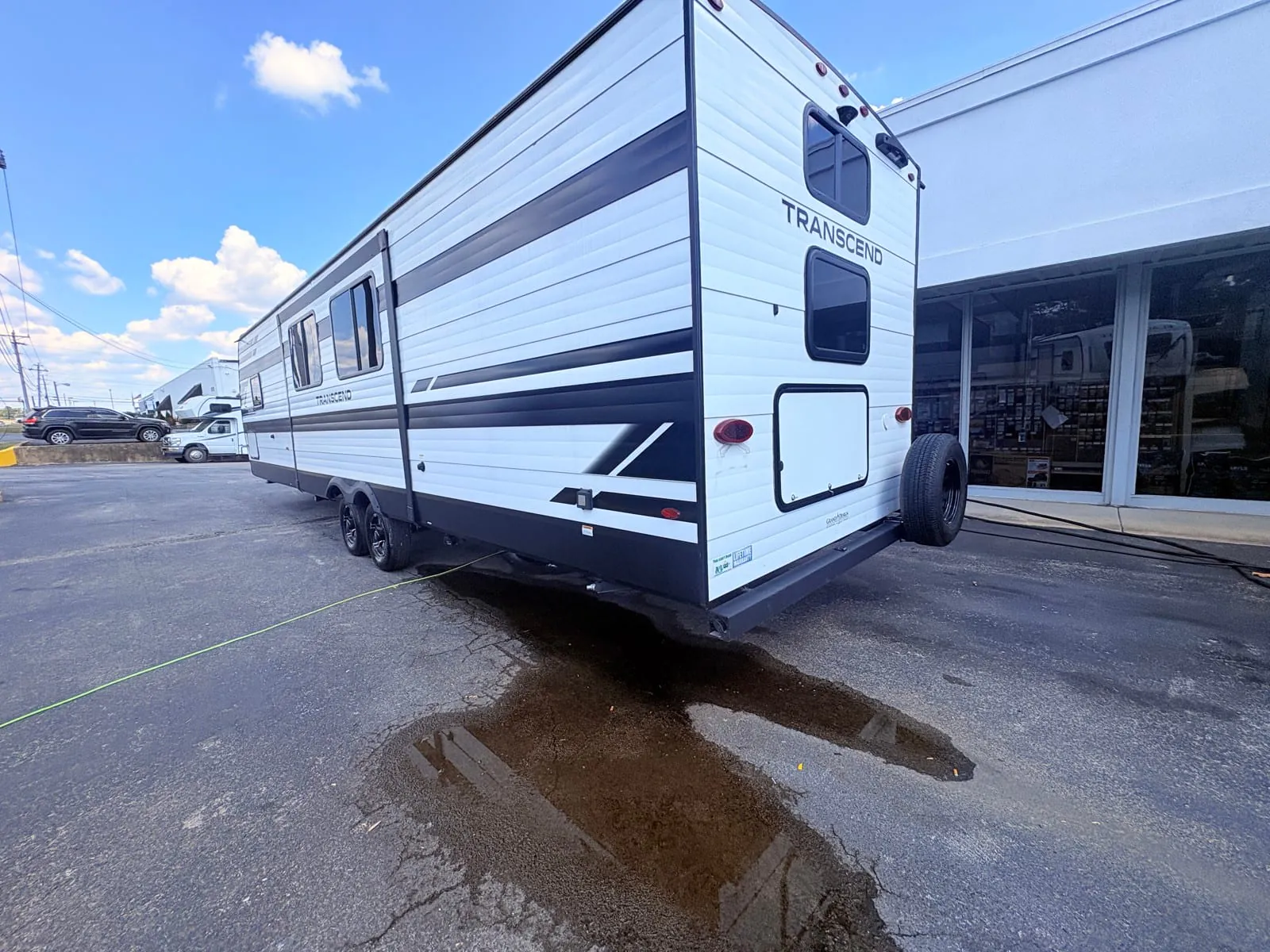2025 Grand Design Transcend 305BHT - Photo 4