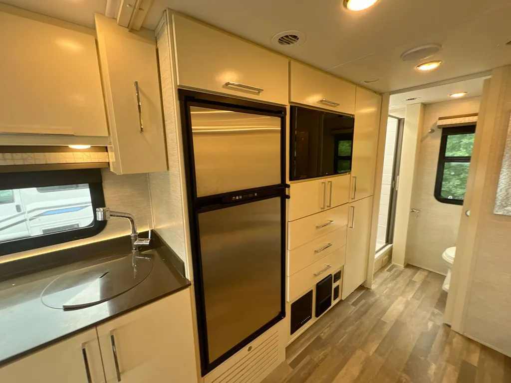 2020 Tiffin Wayfarer 25 RW, Photos photo 7