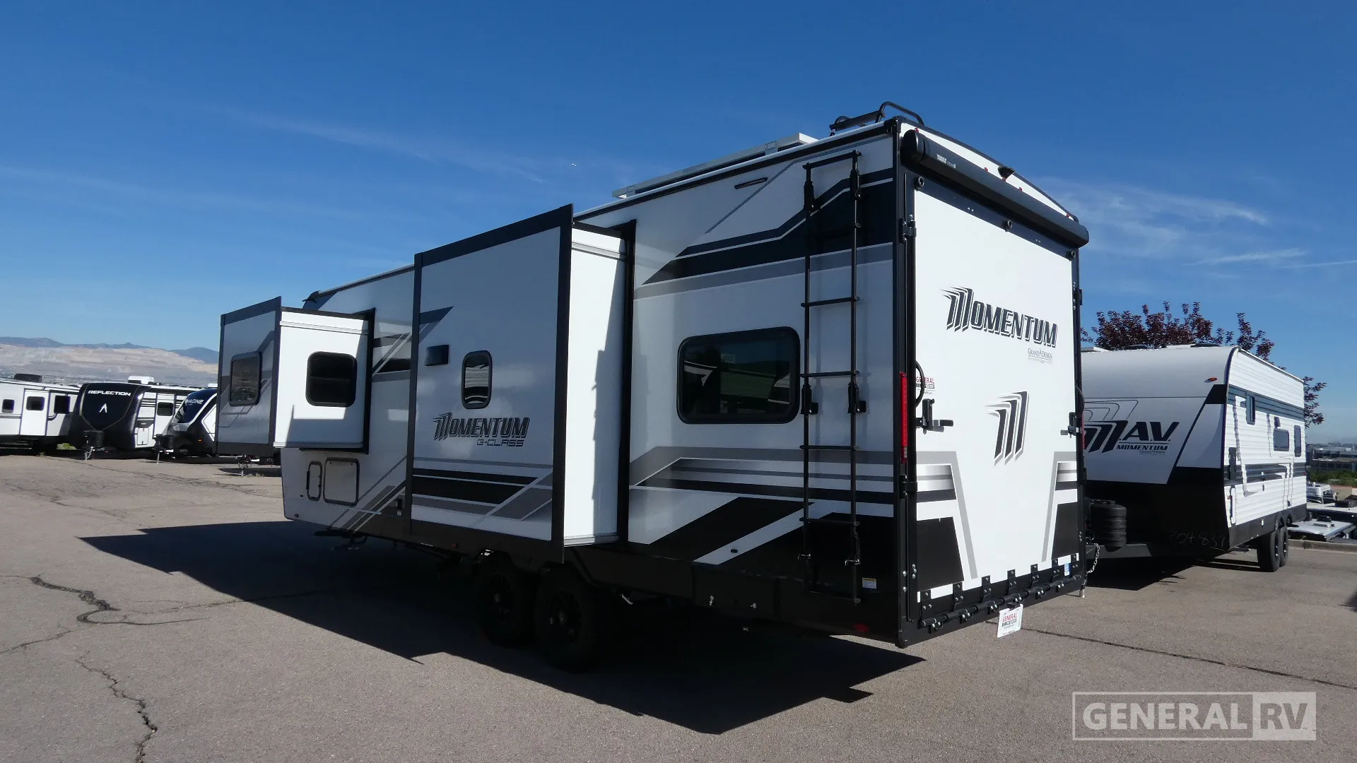 2026 Grand Design Momentum G-Class 25G - Photo 4