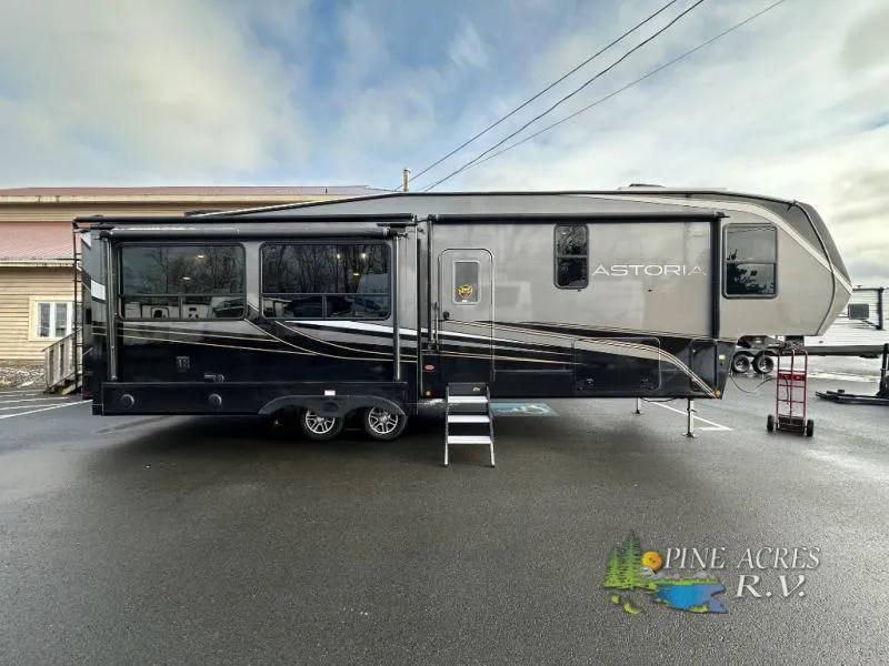 2025 Dutchmen Astoria 3173RLP - Photo 2