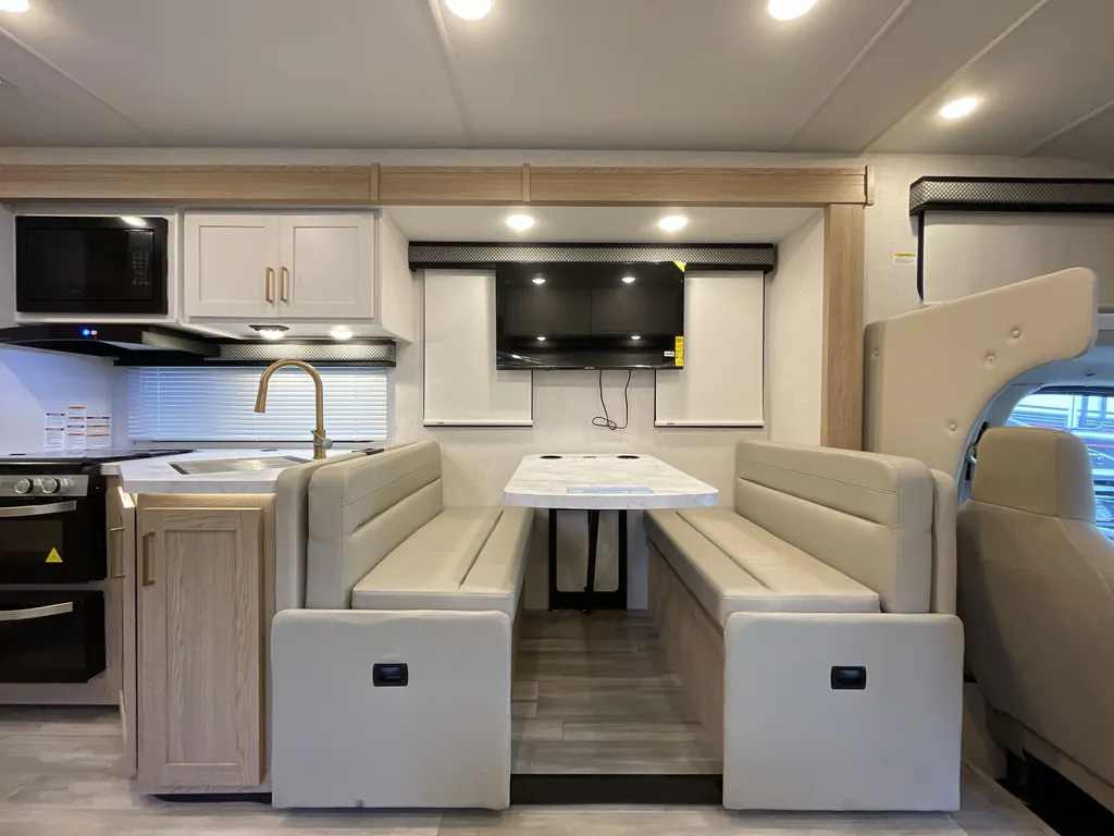 2027 Thor Motor Coach Freedom Elite 31FE, Photos photo 8