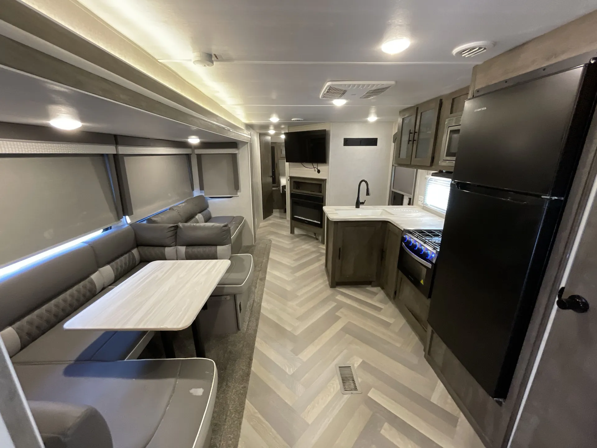 2021 Forest River Wildwood 29VBUD — living area main