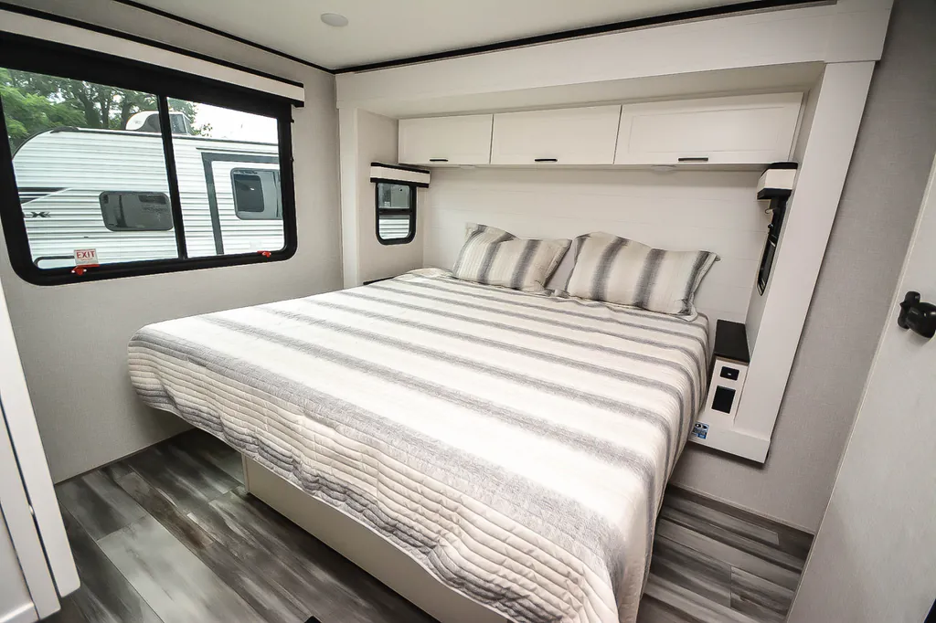 2025 Jayco Jay Feather 26FK, Photos photo 19