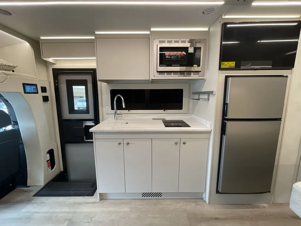 2027 Tiffin Wayfarer 25 PW, Photos photo 21