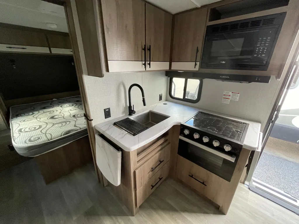 2025 Grand Design Imagine XLS 25DBE, Photos photo 3