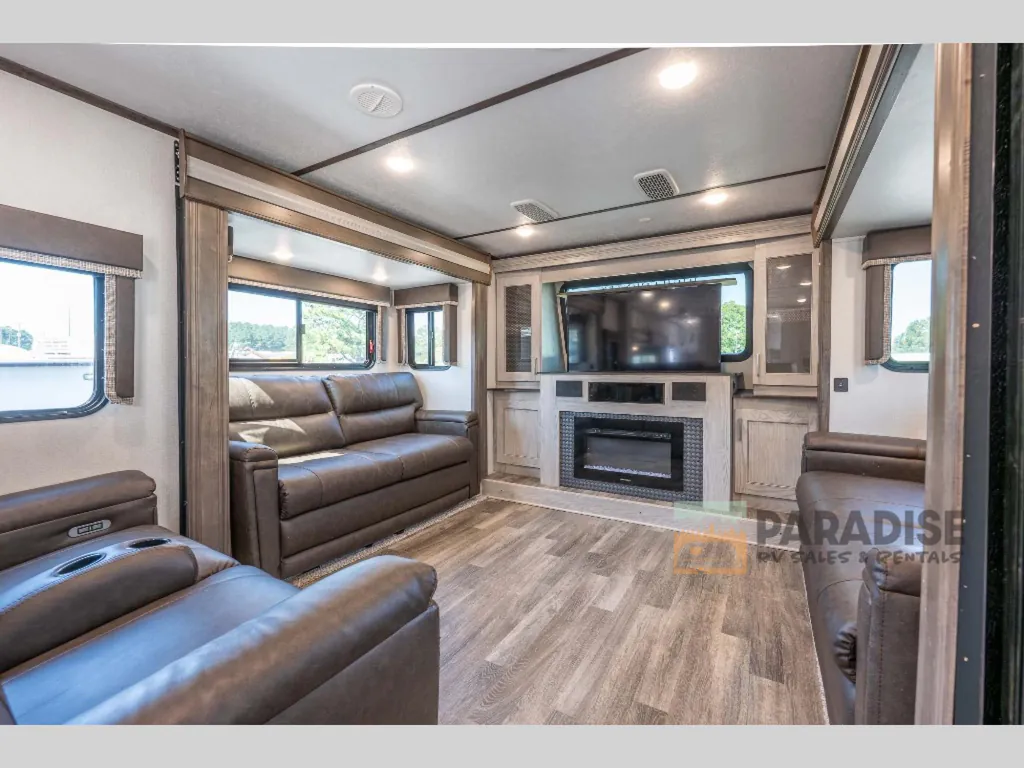 2020 Keystone Montana High Country 377FL, Photos photo 2