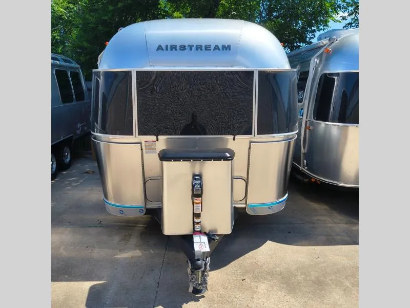 2026 Airstream Flying Cloud 23FB - Photo 2