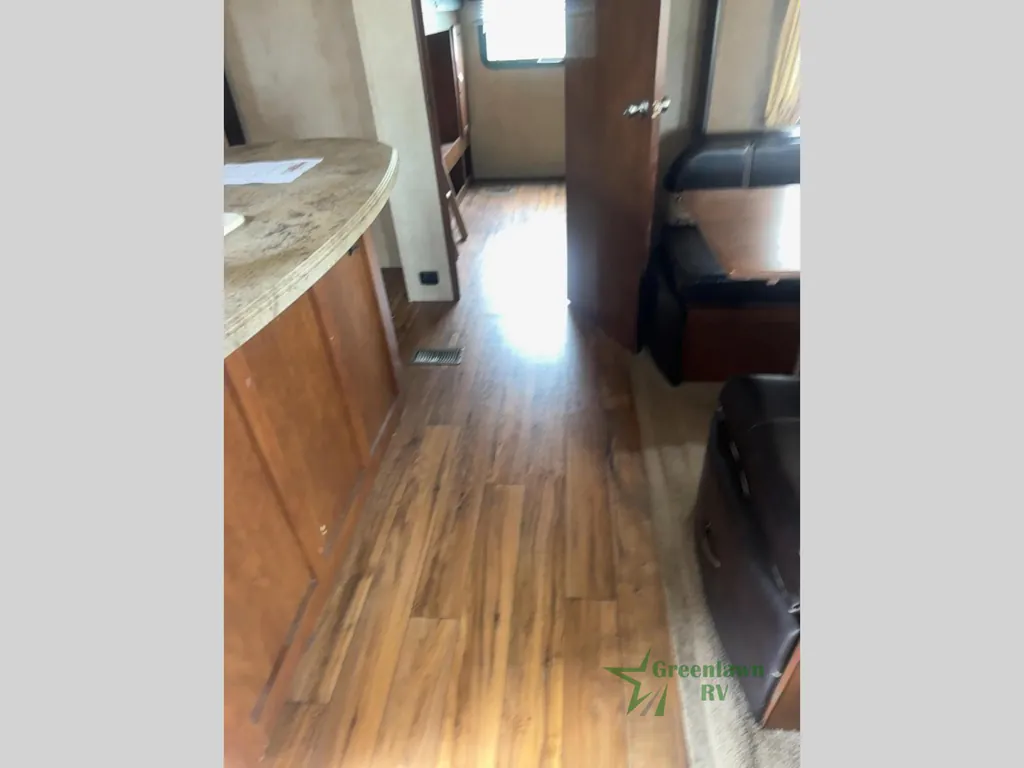 2016 Forest River Vibe 312BHS, Photos photo 17