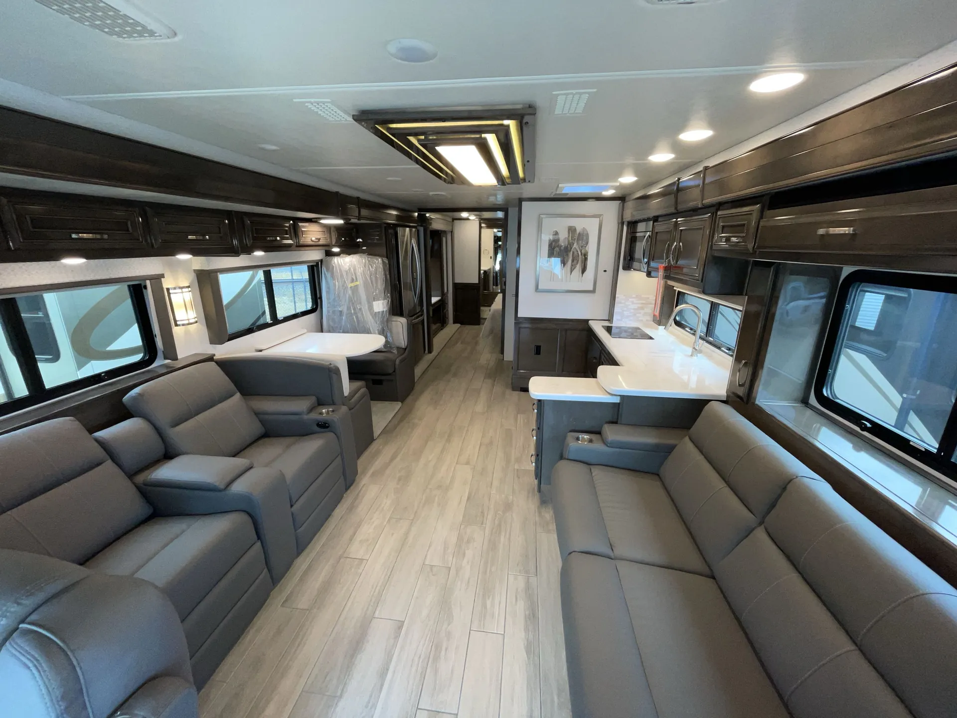 2023 Entegra Coach Reatta XL 40Q2 — living area main