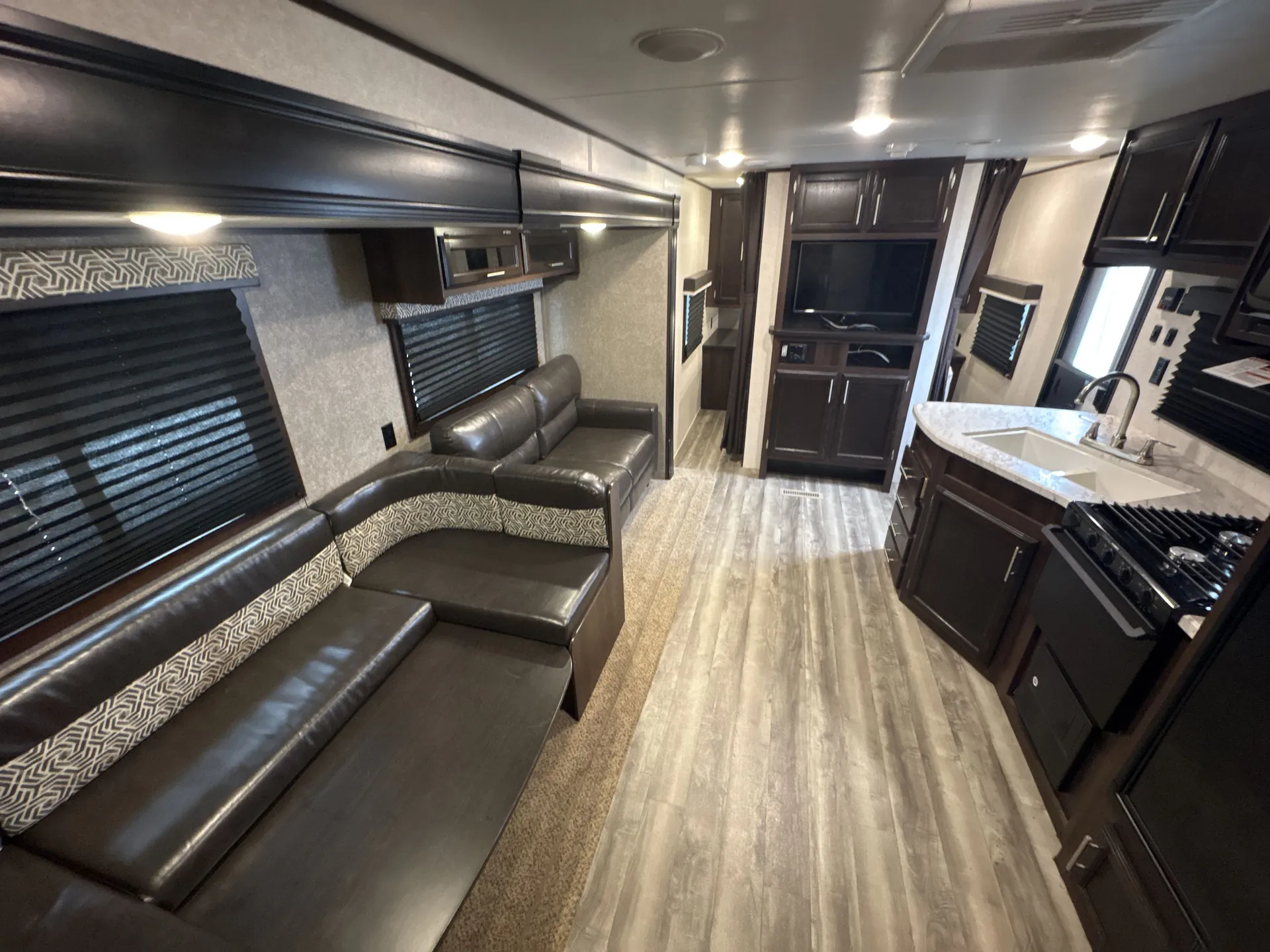2019 Jayco Jay Flight SLX 324BDS — living area main