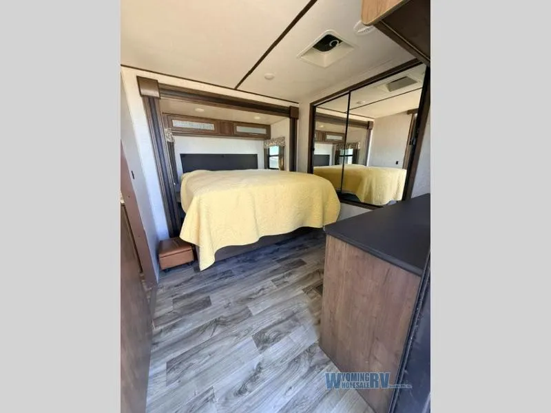 2019 Keystone RV Cougar Half-Ton Series 29RLD - Photo 4