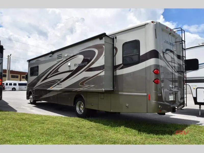 2015 Winnebago Adventurer 37F - Photo 4