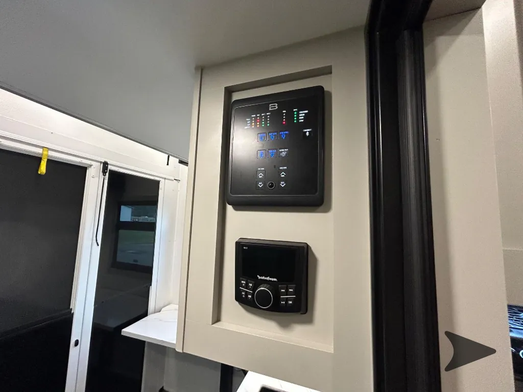 2025 Brinkley Model G 3250, Photos photo 41