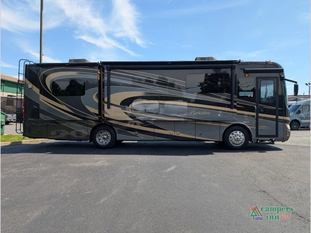 2016 Forest River Berkshire 34QS, Photos photo 6