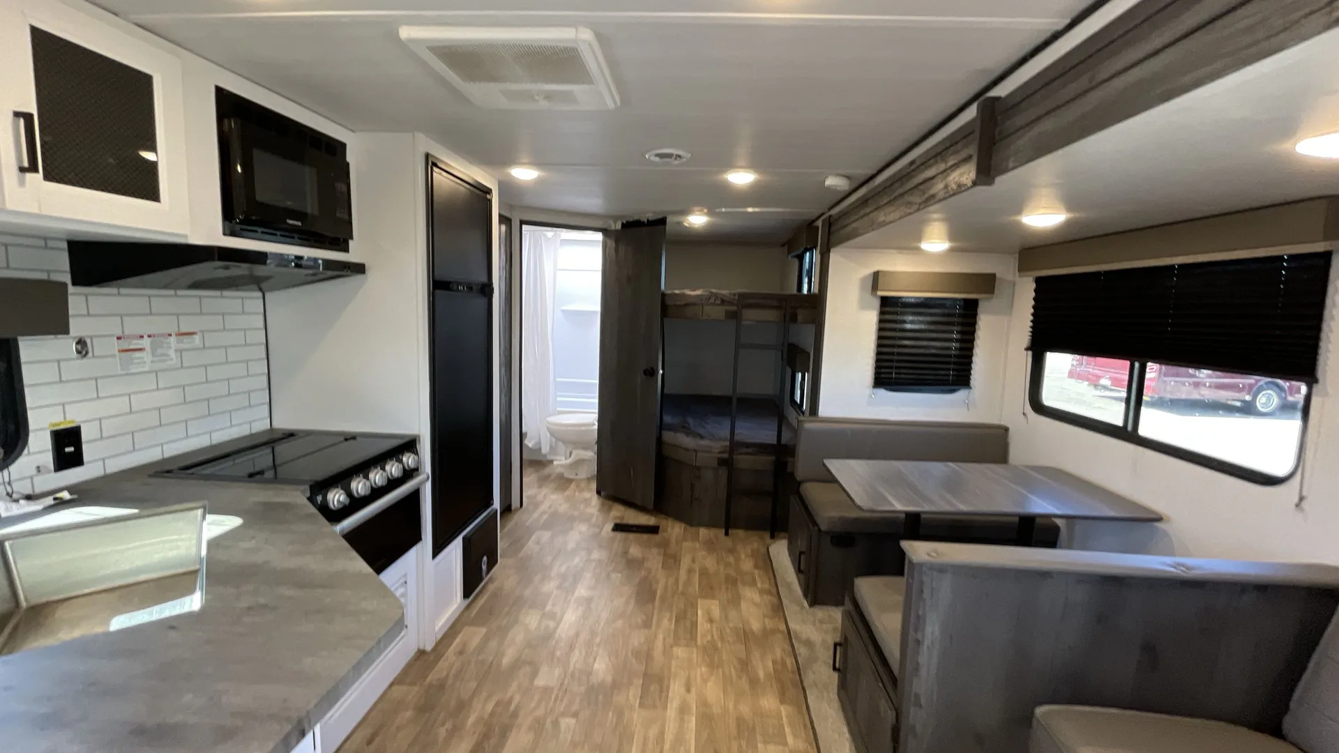 2023 Keystone Hideout 26BHSWE — living area main