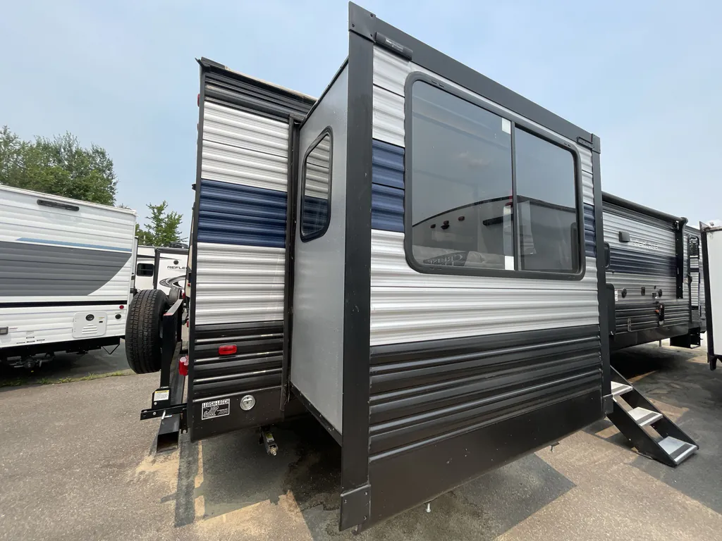2022 Forest River Cherokee 306MM, Photos photo 5