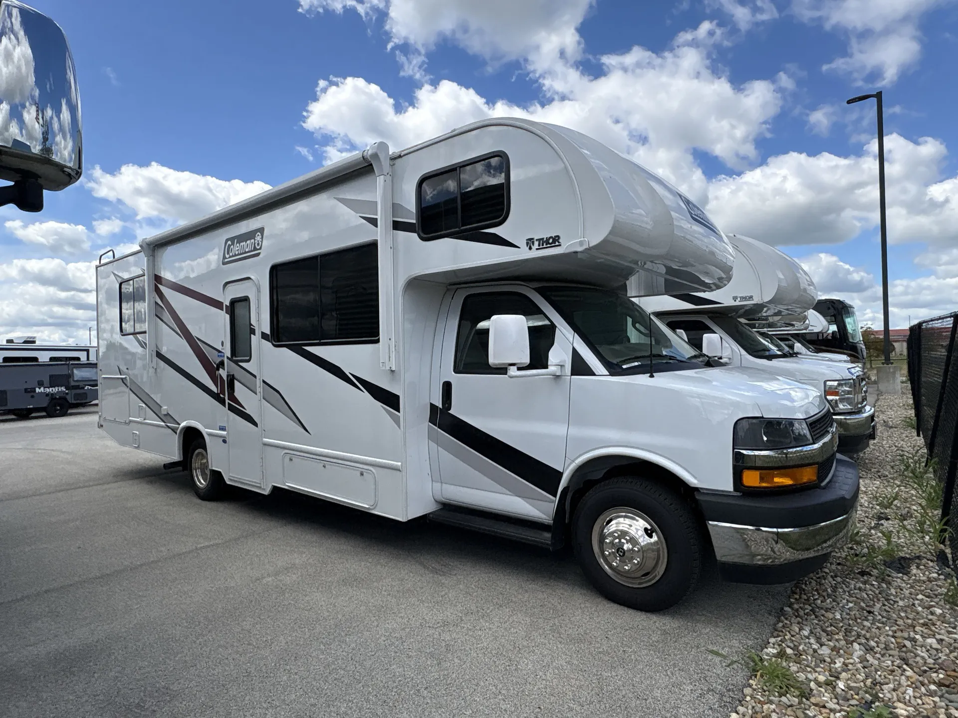 2025 Thor Motor Coach Coleman 28AM - Photo 2