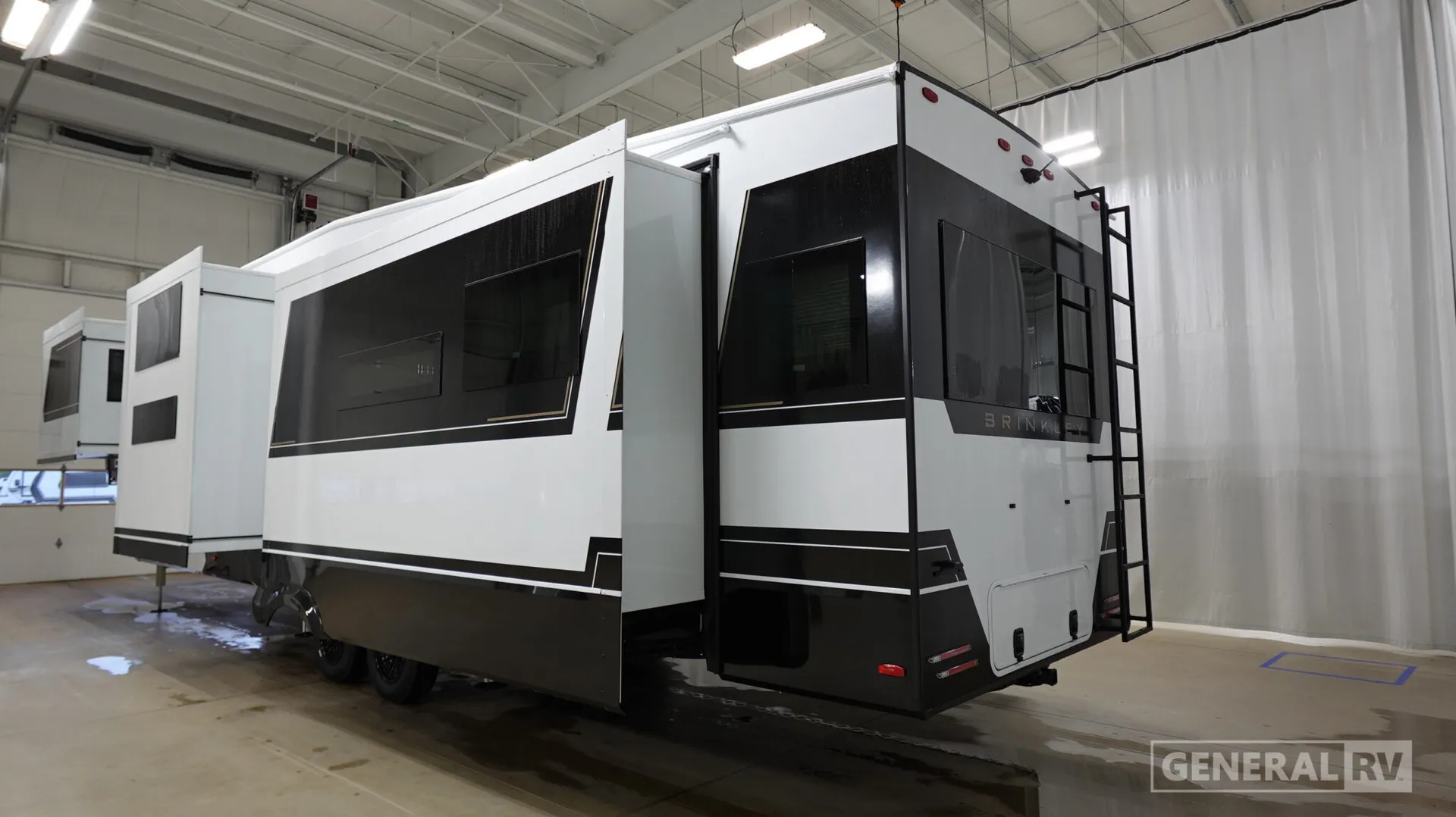2026 Brinkley Model Z 3610 - Photo 4