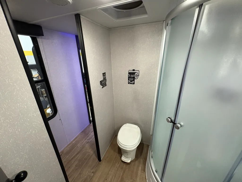 2021 Forest River Cherokee Grey Wolf 29BRB, Photos photo 29