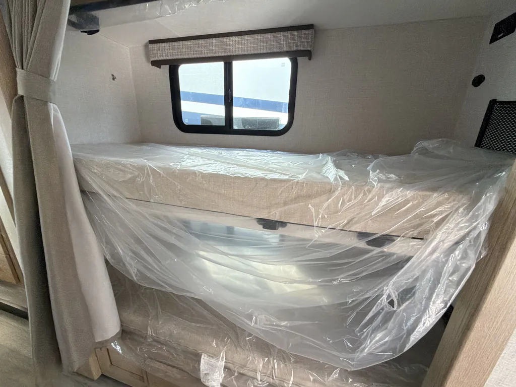 2027 Thor Motor Coach Freedom Elite 31FE, Photos photo 18