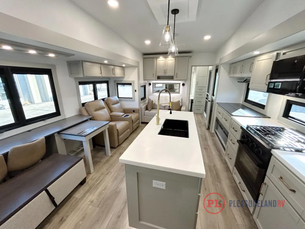 2026 Brinkley Model Z 3515, Photos photo 12