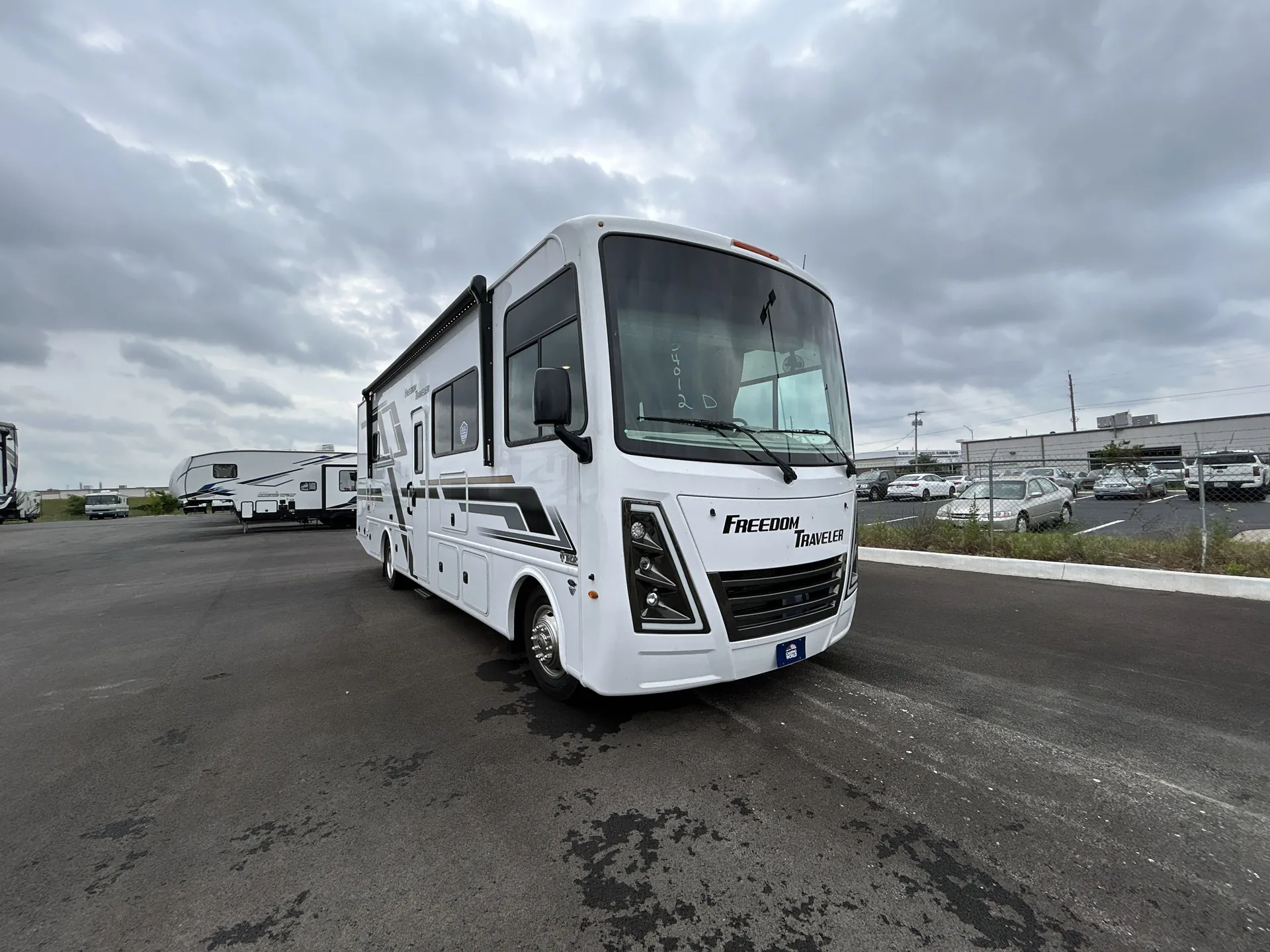 2027 Thor Motor Coach Freedom Traveler B30 - Photo 2