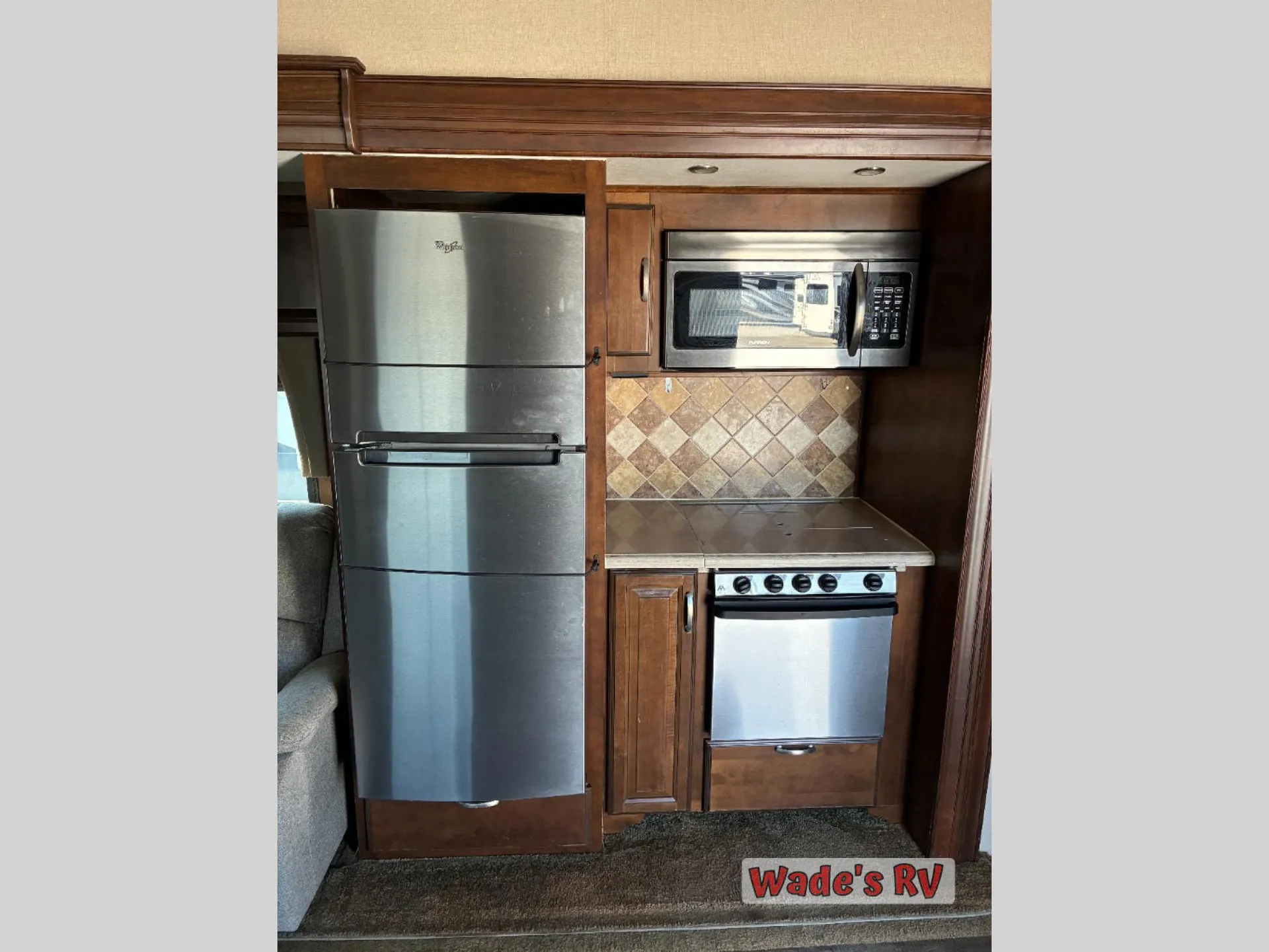 2016 Forest River Cardinal 3030RS - Photo 3