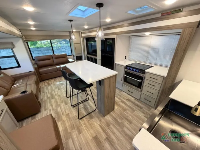 2025 Forest River Vibe 2800RL - Photo 3