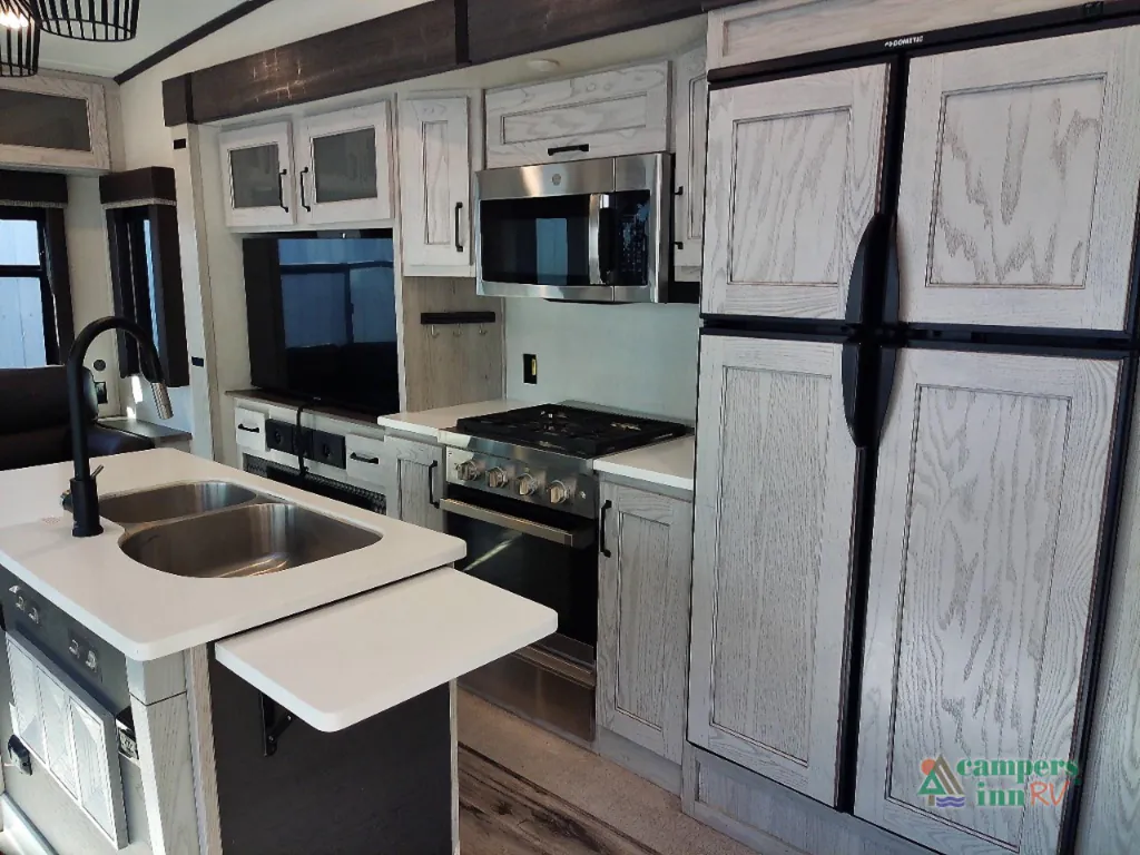 2023 Keystone Montana High Country 385BR, Photos photo 23