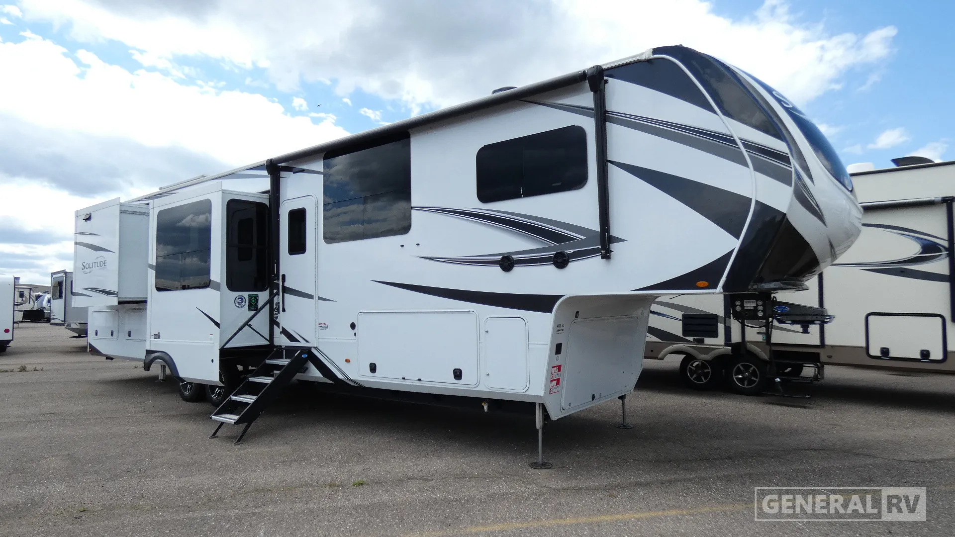 2024 Grand Design Solitude 390RK - Photo 2