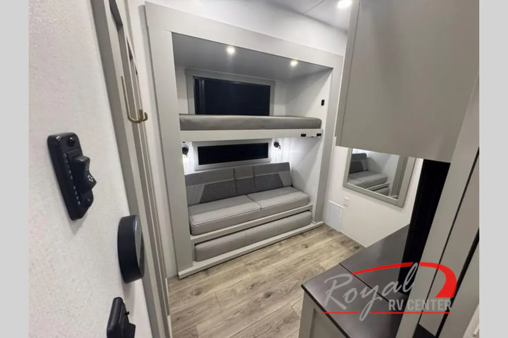 2026 Brinkley Model Z 3610, Living area photo 3