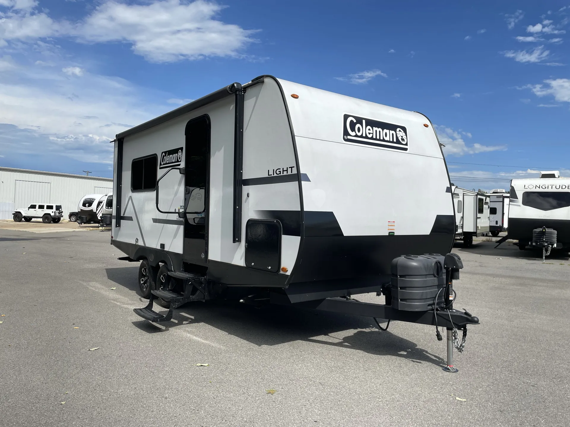 2025 Keystone Coleman Light 18RX - Photo 2