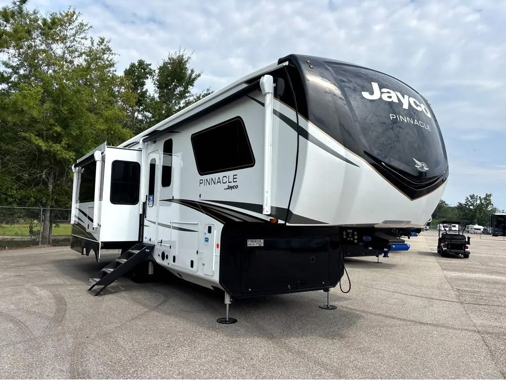 2026 Jayco Pinnacle 32RLTS - Photo 2