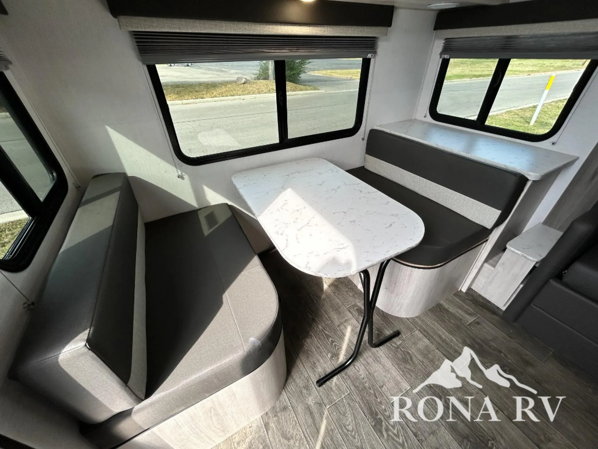 2026 Gulf Stream Vista Cruiser 23TWS - Photo 3